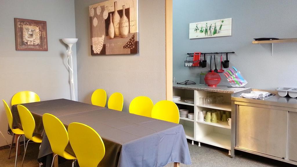 Hostel Die Etage East Берлин Экстерьер фото