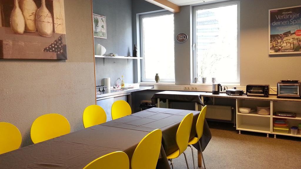 Hostel Die Etage East Берлин Экстерьер фото
