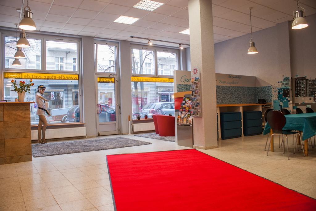 Hostel Die Etage East Берлин Экстерьер фото